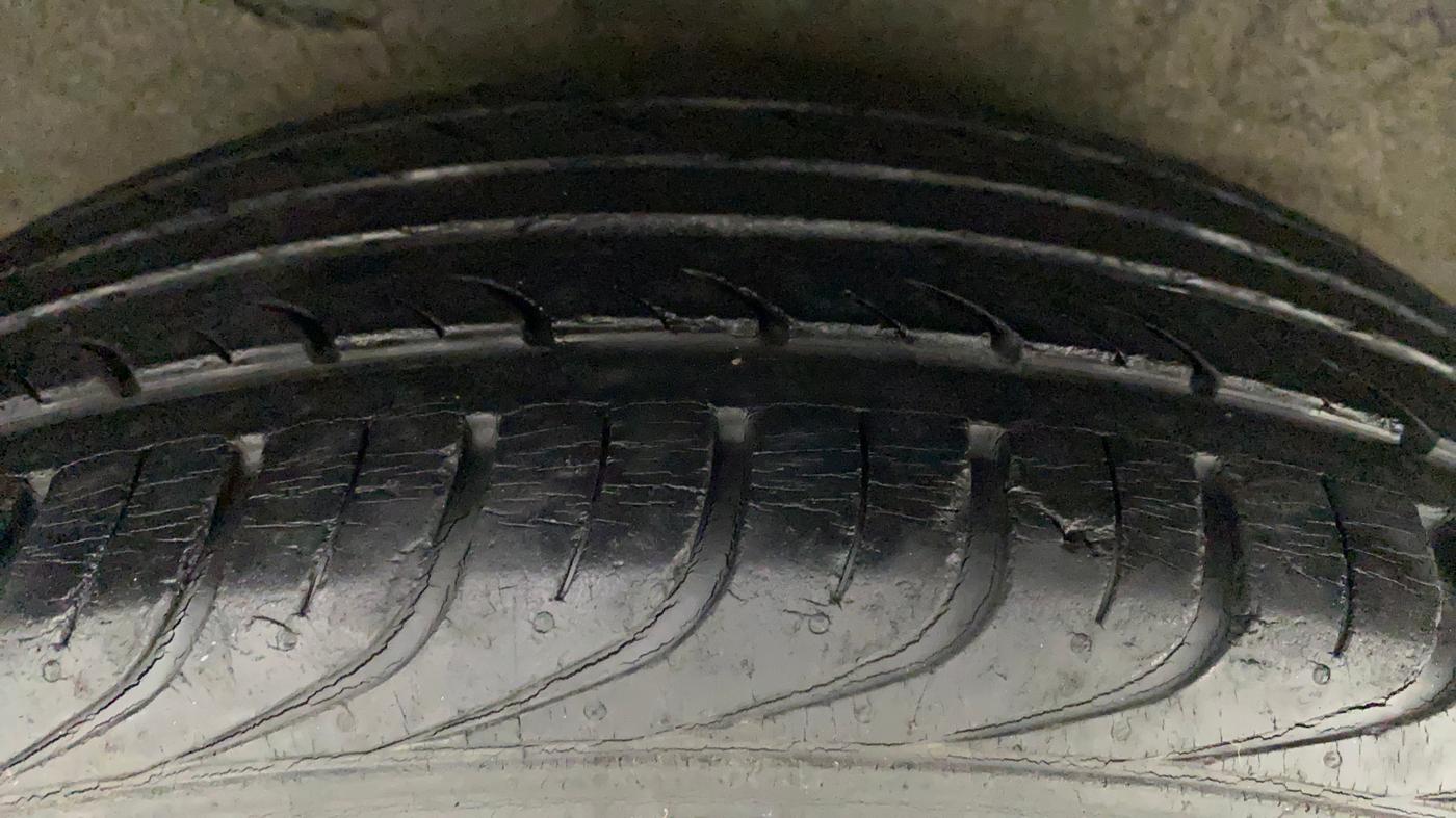 2011 Hyundai i20 MAGNA 1.2, Petrol, Manual, 21,831 km, Right Rear Tyre Tread