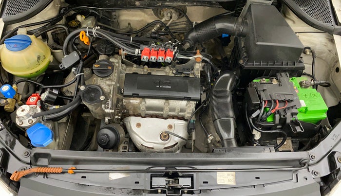 2012 Volkswagen Polo COMFORTLINE 1.2L PETROL, CNG, Manual, 38,225 km, Open Bonet