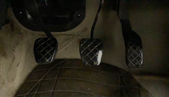 2012 Volkswagen Polo COMFORTLINE 1.2L PETROL, CNG, Manual, 38,225 km, Pedals