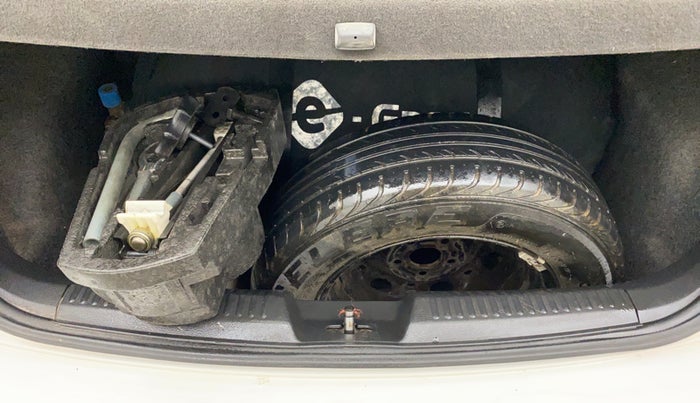 2012 Volkswagen Polo COMFORTLINE 1.2L PETROL, CNG, Manual, 38,225 km, Spare Tyre