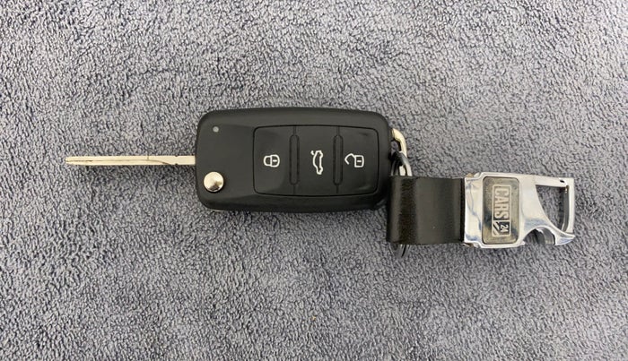 2012 Volkswagen Polo COMFORTLINE 1.2L PETROL, CNG, Manual, 38,225 km, Key Close Up