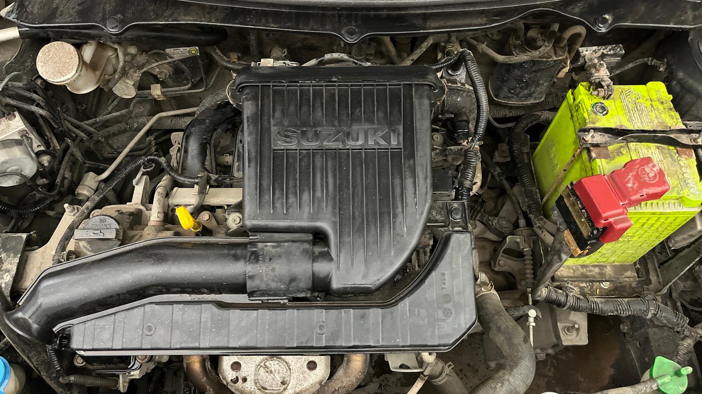 2015 Maruti Swift ZXI, Petrol, Manual, 56,451 km, Engine View