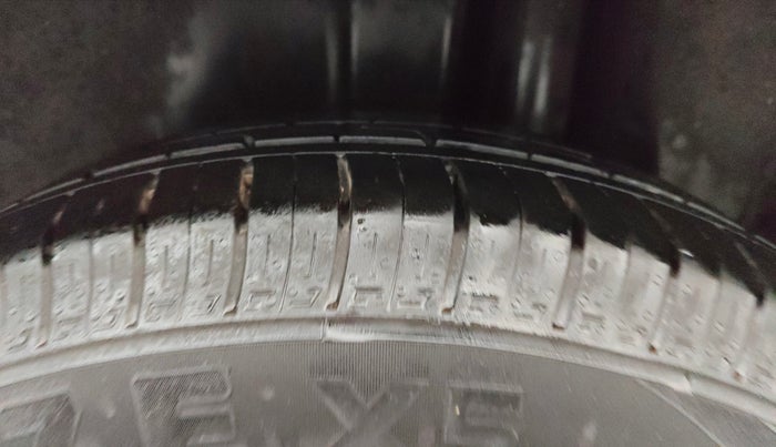 2019 Maruti Ciaz SIGMA 1.5 SHVS MT  PETROL, Petrol, Manual, 75,428 km, Left Rear Tyre Tread