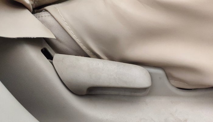 2019 Maruti Ciaz SIGMA 1.5 SHVS MT  PETROL, Petrol, Manual, 75,428 km, Driver Side Adjustment Panel