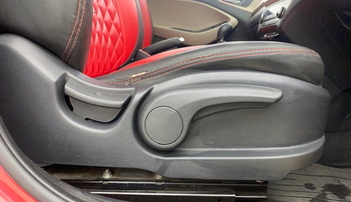 2015 Hyundai Elite i20 SPORTZ 1.2, Petrol, Manual, 59,129 km, Driver Side Adjustment Panel