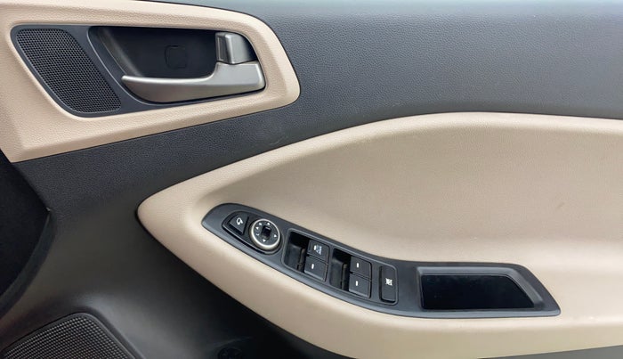 2015 Hyundai Elite i20 SPORTZ 1.2, Petrol, Manual, 59,129 km, Driver Side Door Panels Control