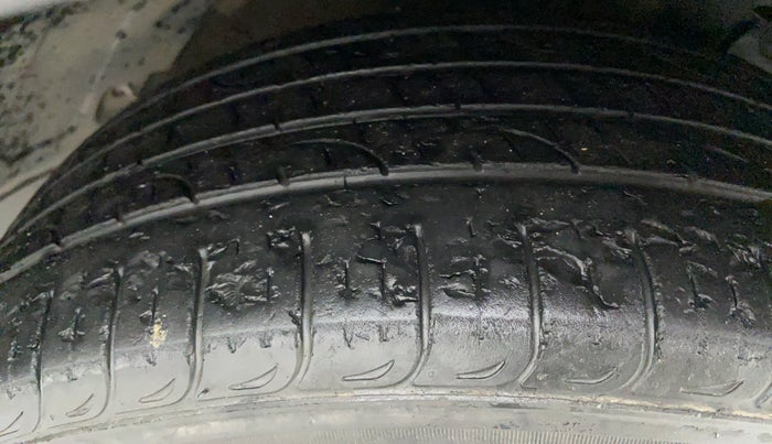 2018 Hyundai Tucson 2WD AT GL DIESEL, Diesel, Automatic, 30,136 km, Right Front Tyre Tread