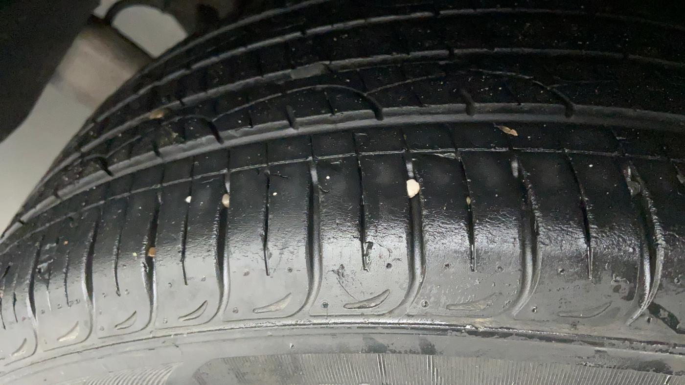 2018 Hyundai Tucson 2WD AT GL DIESEL, Diesel, Automatic, 30,136 km, Left Rear Tyre Tread