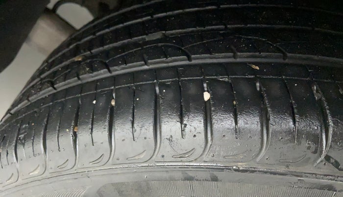 2018 Hyundai Tucson 2WD AT GL DIESEL, Diesel, Automatic, 30,136 km, Left Rear Tyre Tread