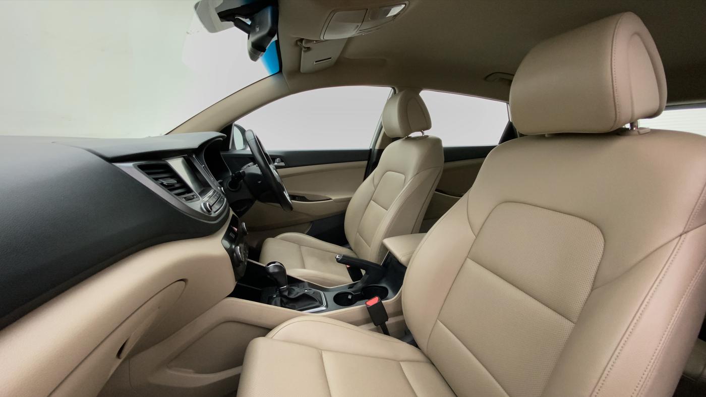 2018 Hyundai Tucson 2WD AT GL DIESEL, Diesel, Automatic, 30,136 km, Right Side Front Door Cabin