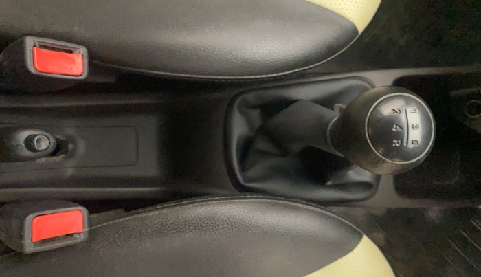 2015 Hyundai Eon D-LITE+, Petrol, Manual, 26,920 km, Gear Lever