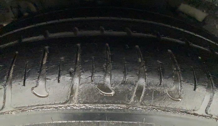 2015 Hyundai Grand i10 ASTA AT 1.2 KAPPA VTVT, Petrol, Automatic, 56,235 km, Right Rear Tyre Tread