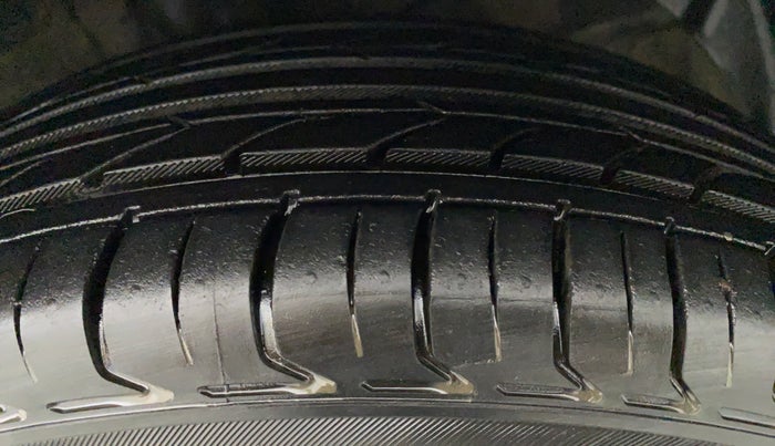 2015 Hyundai Grand i10 ASTA AT 1.2 KAPPA VTVT, Petrol, Automatic, 56,235 km, Left Front Tyre Tread