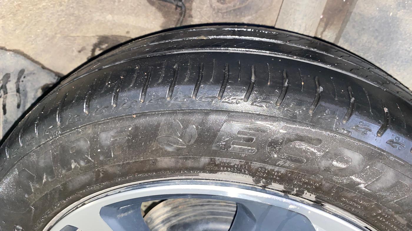 2024 Tata ALTROZ XZ PLUS SUNROOF CNG, CNG, Manual, 20,242 km, Left Rear Tyre Tread