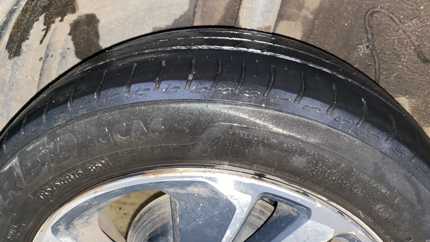 2024 Tata ALTROZ XZ PLUS SUNROOF CNG, CNG, Manual, 20,242 km, Right Rear Tyre Tread
