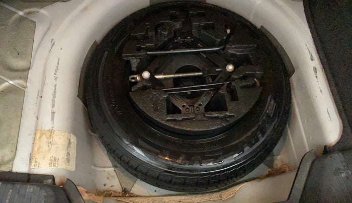 2018 Volkswagen Ameo HIGHLINE PLUS 1.0L 16 ALLOY, Petrol, Manual, 1,14,764 km, Spare Tyre