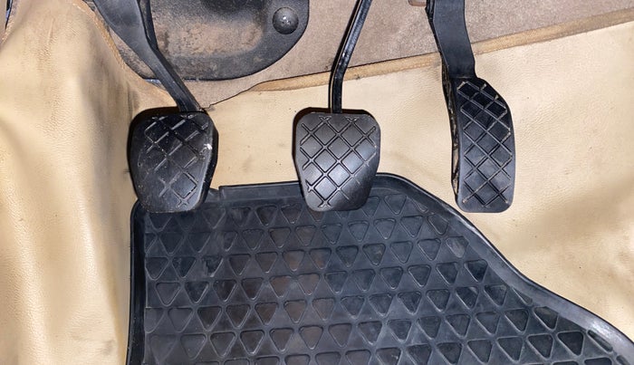 2018 Volkswagen Ameo HIGHLINE PLUS 1.0L 16 ALLOY, Petrol, Manual, 1,14,764 km, Pedals