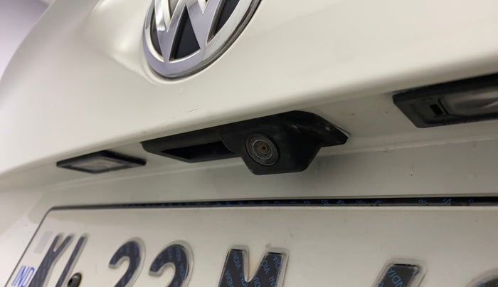 2018 Volkswagen Ameo HIGHLINE PLUS 1.0L 16 ALLOY, Petrol, Manual, 1,14,764 km, Parking Camera