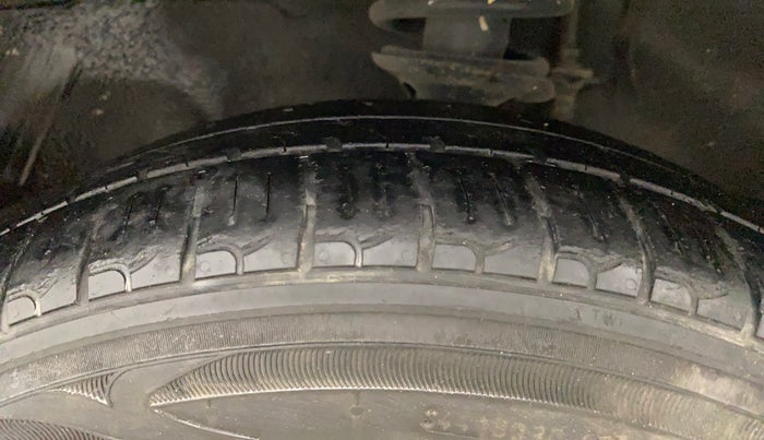 2016 Maruti Alto K10 VXI AMT, Petrol, Automatic, 48,567 km, Left Front Tyre Tread