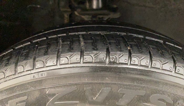 2016 Maruti Alto K10 VXI AMT, Petrol, Automatic, 48,567 km, Right Front Tyre Tread