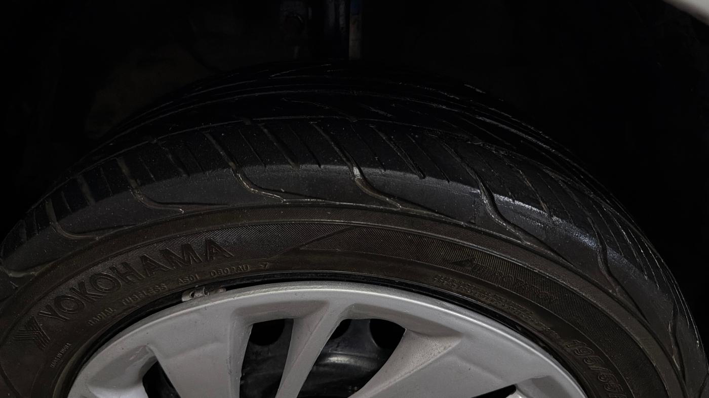 2021 Maruti Baleno SIGMA PETROL 1.2, Petrol, Manual, 64,567 km, Left Front Tyre Tread