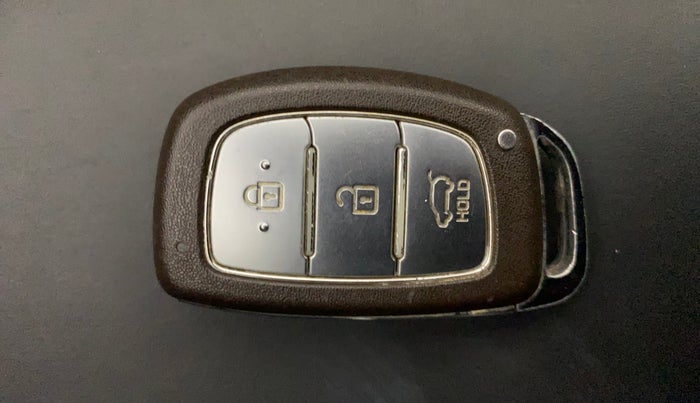 2015 Hyundai Elite i20 ASTA 1.4 CRDI (O), Diesel, Manual, 1,02,603 km, Key Close Up