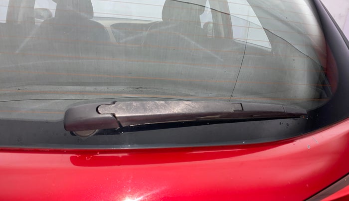 2015 Hyundai Elite i20 ASTA 1.4 CRDI (O), Diesel, Manual, 1,02,603 km, Rear Wiper