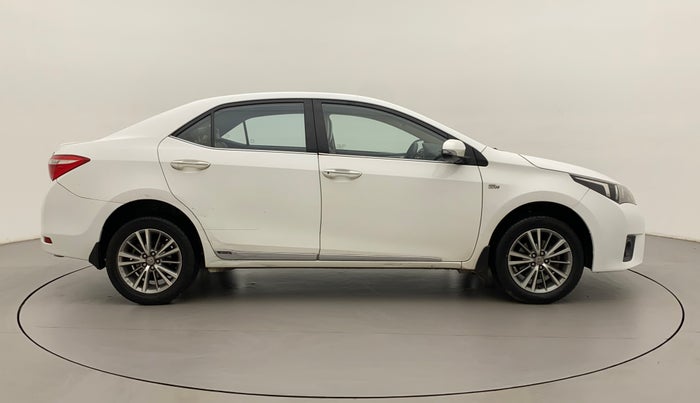 2015 Toyota Corolla Altis VL CVT PETROL, Petrol, Automatic, 1,00,922 km, Right Side View