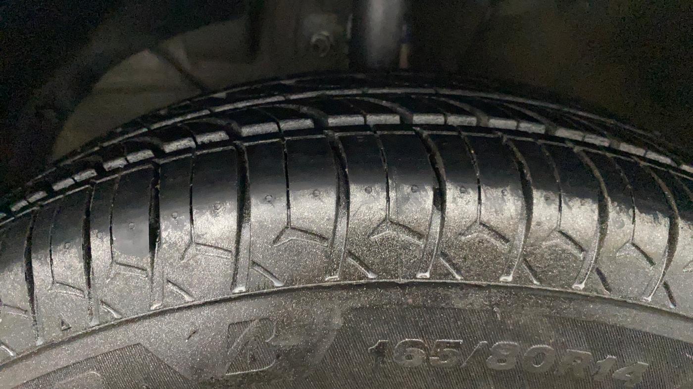 2020 Maruti Dzire VXI, Petrol, Manual, 58,565 km, Left Front Tyre Tread