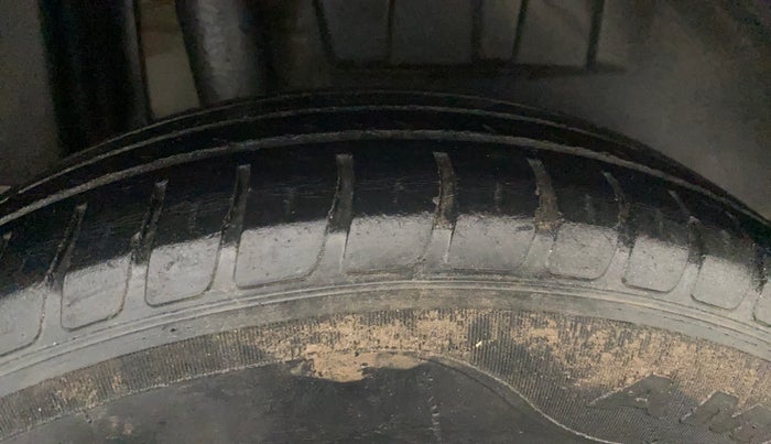 2020 Maruti Dzire VXI, Petrol, Manual, 58,547 km, Right Rear Tyre Tread
