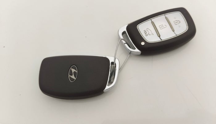 2017 Hyundai i20 Active 1.2 SX, Petrol, Manual, 60,992 km, Key Close Up