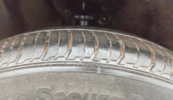 2017 Hyundai i20 Active 1.2 SX, Petrol, Manual, 60,992 km, Right Front Tyre Tread