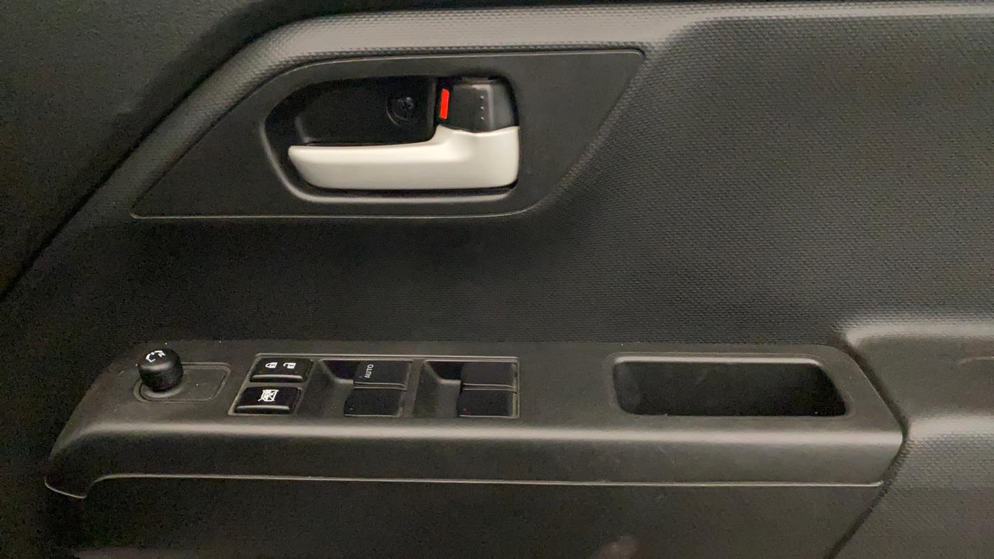 2025 Maruti New Wagon-R VXI 1.0, Petrol, Manual, 17,226 km, Driver Side Door Panels Control
