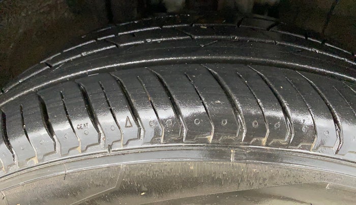 2024 Nissan MAGNITE N-Connecta B4D 1.0 Petrol MT Dual Tone, Petrol, Manual, 3,297 km, Right Front Tyre Tread