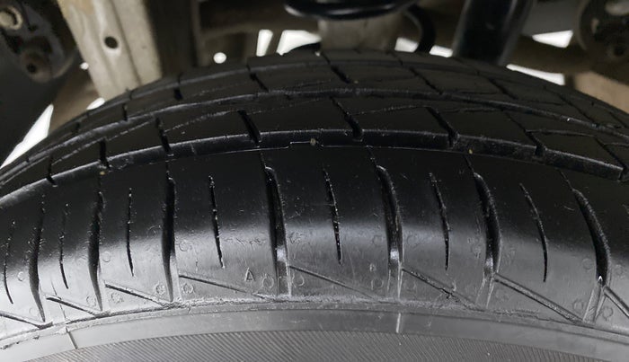 2021 Maruti Alto VXI, Petrol, Manual, 34,238 km, Right Rear Tyre Tread
