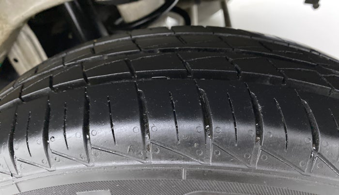 2021 Maruti Alto VXI, Petrol, Manual, 34,238 km, Left Rear Tyre Tread