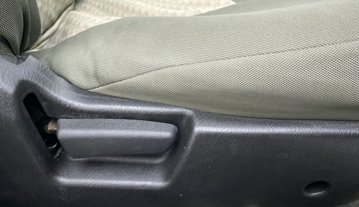 2021 Maruti Alto VXI, Petrol, Manual, 34,238 km, Driver Side Adjustment Panel