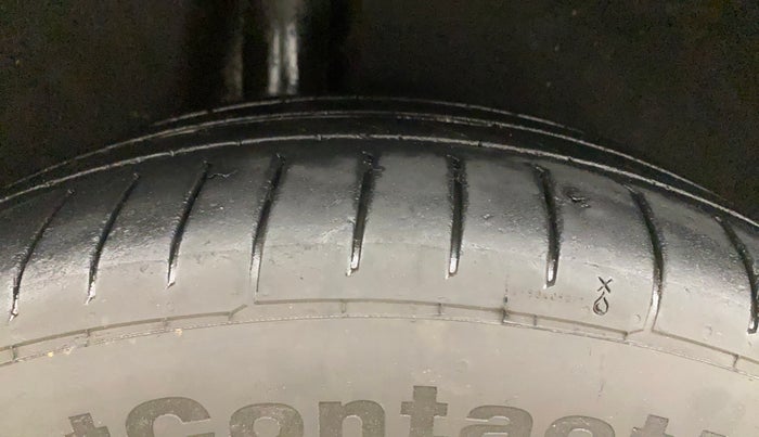 2019 Volkswagen TIGUAN HIGHLINE TDI AT, Diesel, Automatic, 53,191 km, Right Rear Tyre Tread