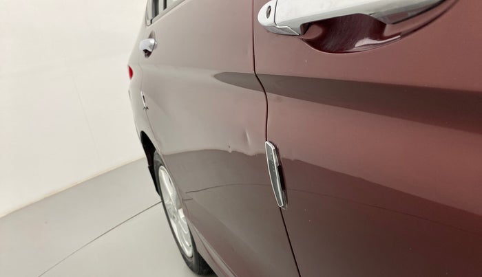 2015 Honda City 1.5L I-VTEC V MT, Petrol, Manual, 86,018 km, Right rear door - Slightly dented
