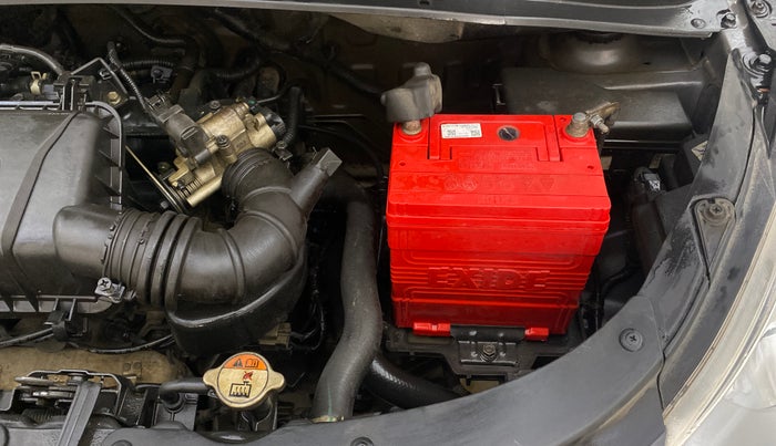 2016 Hyundai i10 SPORTZ 1.1, Petrol, Manual, 75,834 km, Engine View - Left