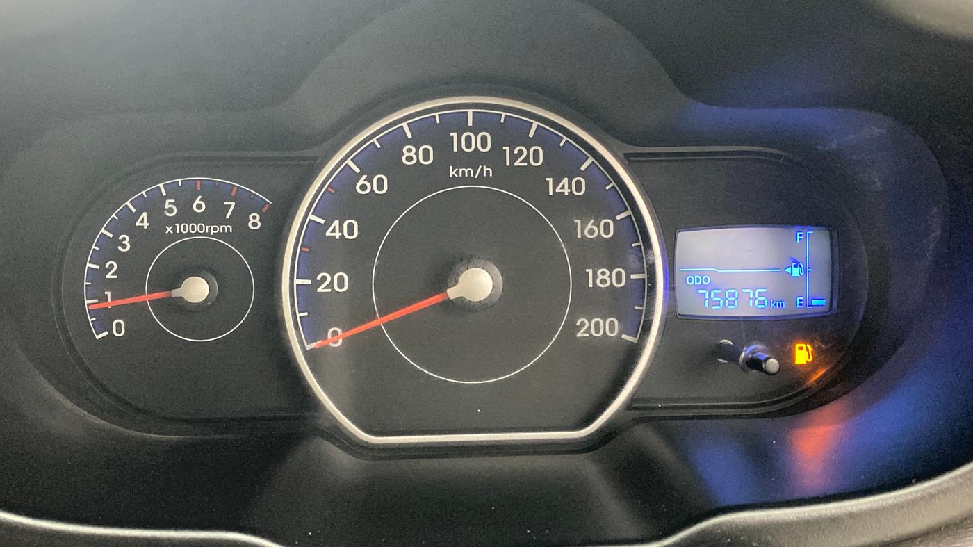 2016 Hyundai i10 SPORTZ 1.1, Petrol, Manual, 75,834 km, Odometer Image