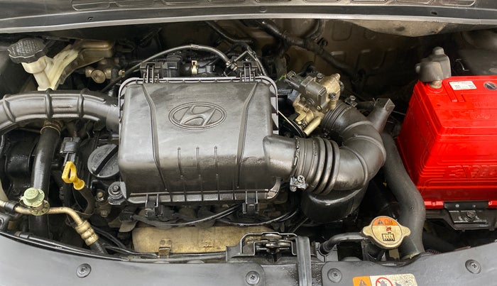 2016 Hyundai i10 SPORTZ 1.1, Petrol, Manual, 75,834 km, Engine View