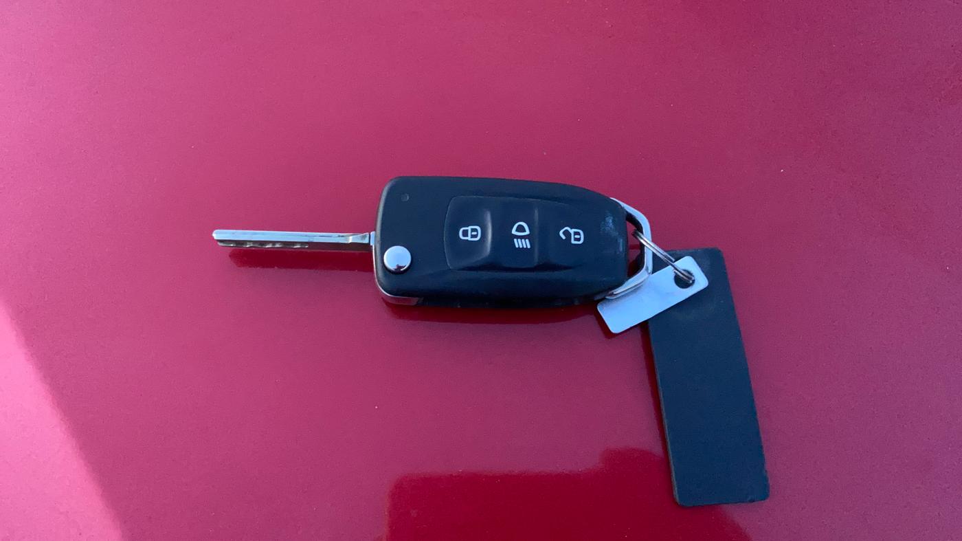 2021 Tata ALTROZ XM PLUS PETROL, Petrol, Manual, 62,646 km, Key Close Up