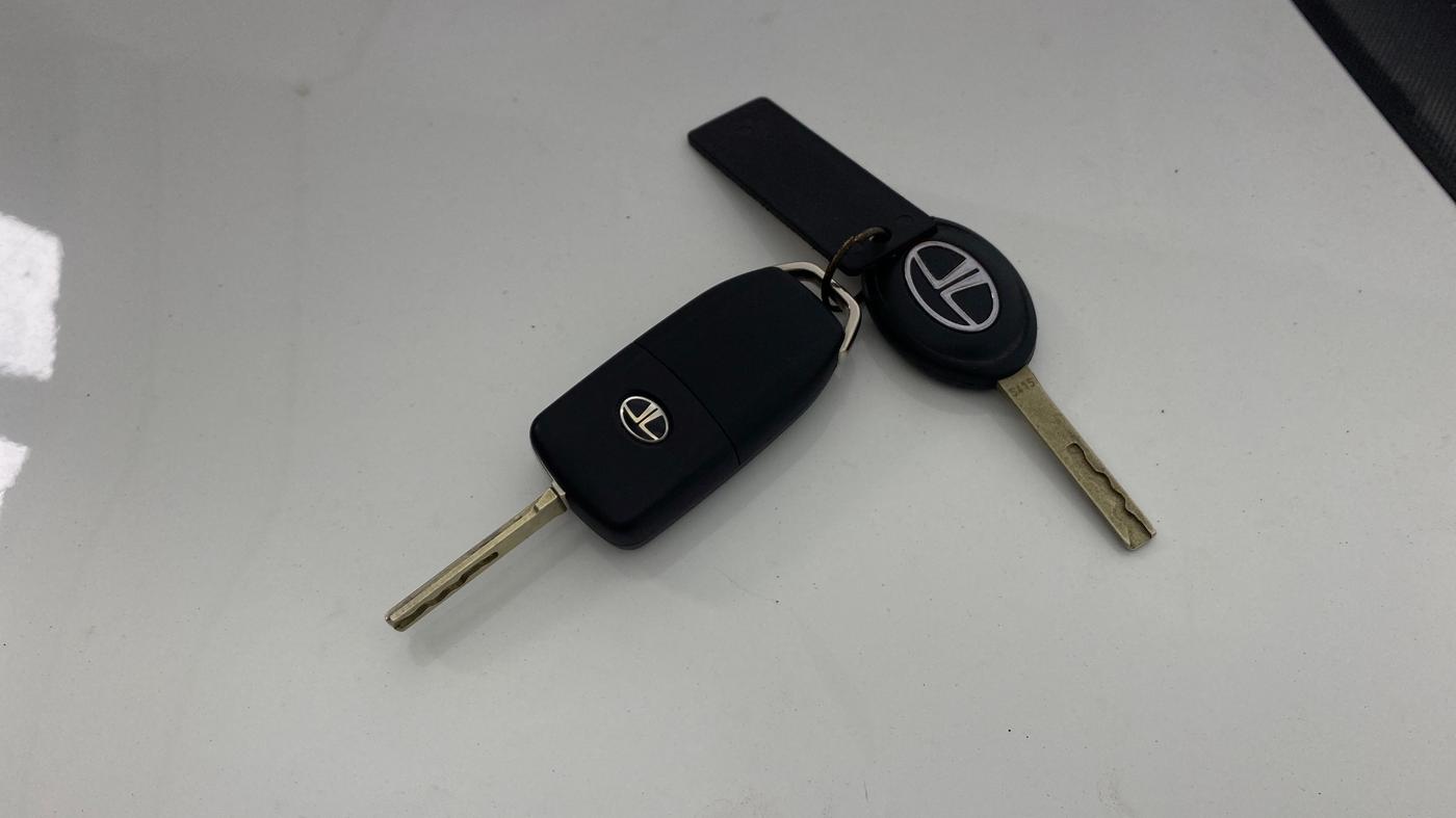2023 Tata Tiago XZ PLUS CNG, CNG, Manual, 17,118 km, Key Close Up