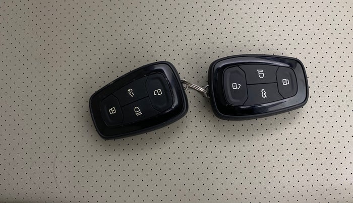 2022 Tata TIGOR XZA PLUS PETROL, Petrol, Automatic, 15,839 km, Key Close Up
