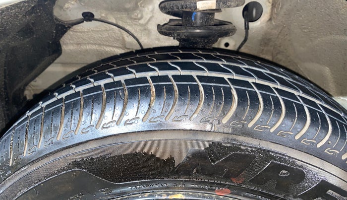 2022 Maruti S PRESSO VXI+, Petrol, Manual, 216 km, Left Front Tyre Tread