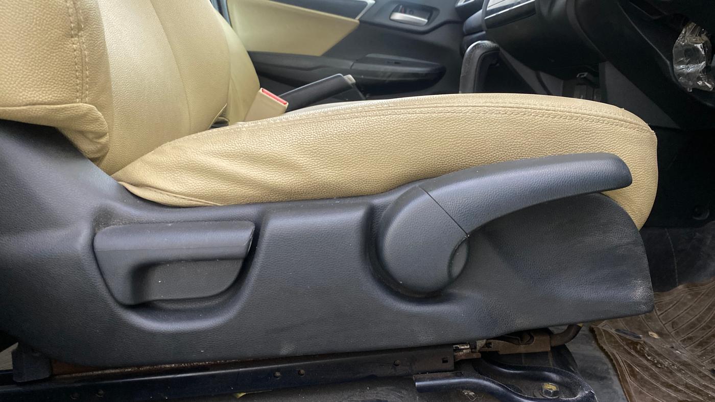 2015 Honda Jazz 1.2L I-VTEC V AT, Petrol, Automatic, 83,839 km, Driver Side Adjustment Panel