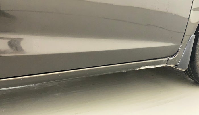 2017 Honda Jazz 1.2L I-VTEC V AT, Petrol, Automatic, 95,055 km, Right running board - Slightly dented