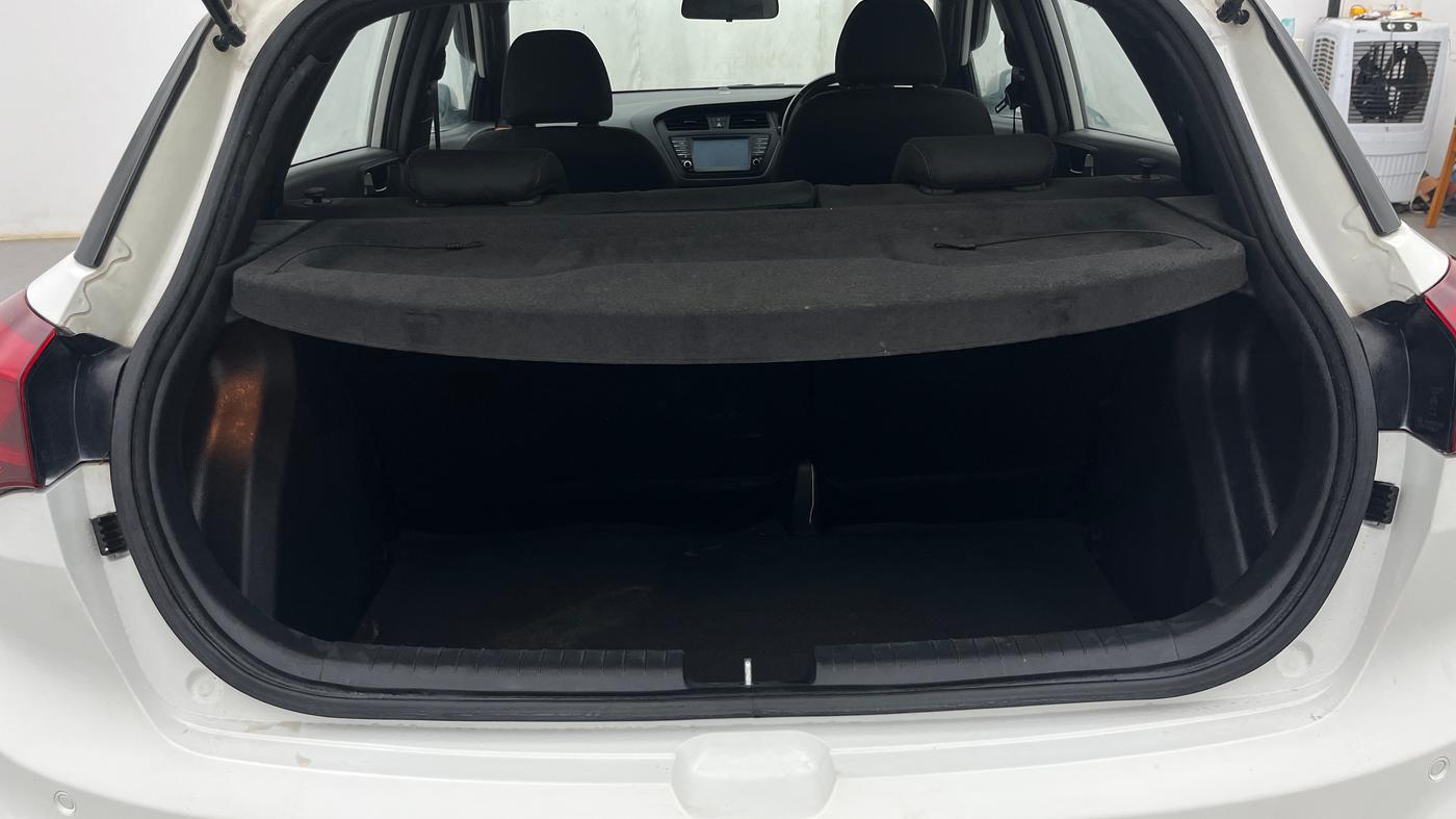 2017 Hyundai i20 Active 1.2 SX, Petrol, Manual, 63,751 km, Boot Inside