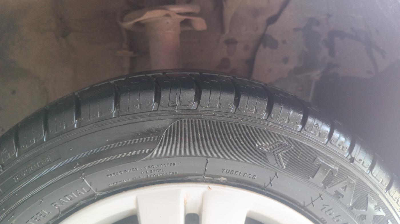 2018 Datsun Go T, Petrol, Manual, 32,458 km, Right Front Tyre Tread